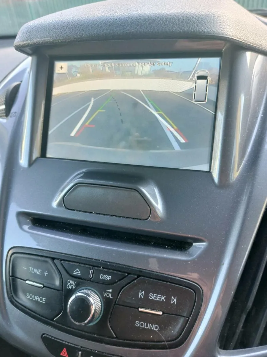 Transit van - Image 3