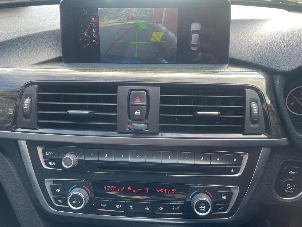 BMW 320D Automatic Luxury trim - Image 4