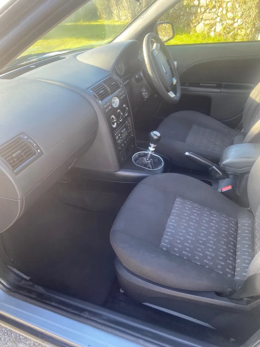 Ford Mondeo 2003 - Image 1