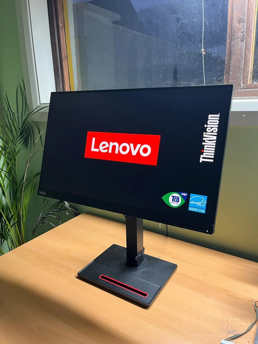 Lenovo ThinkVision Monitor 24In - Image 2