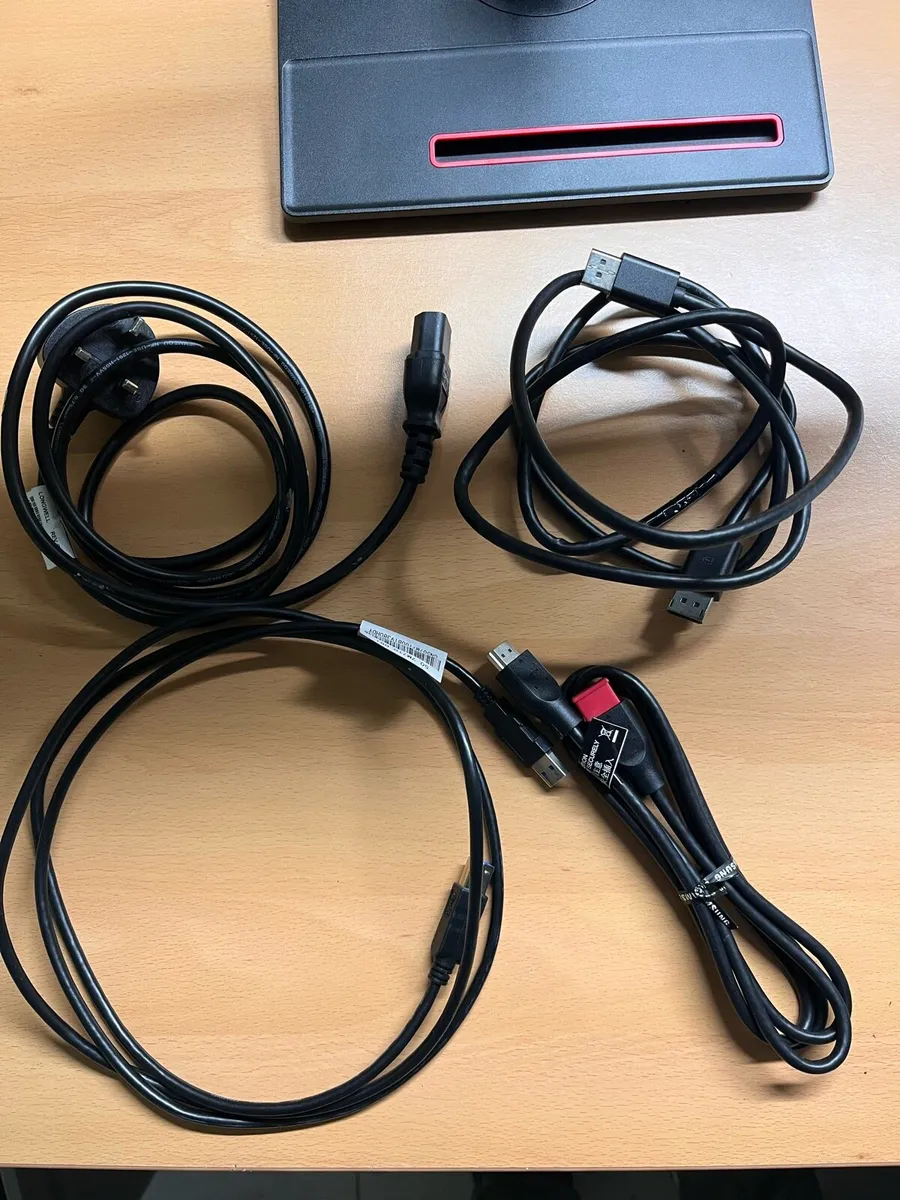 Lenovo ThinkVision Monitor 24In - Image 4