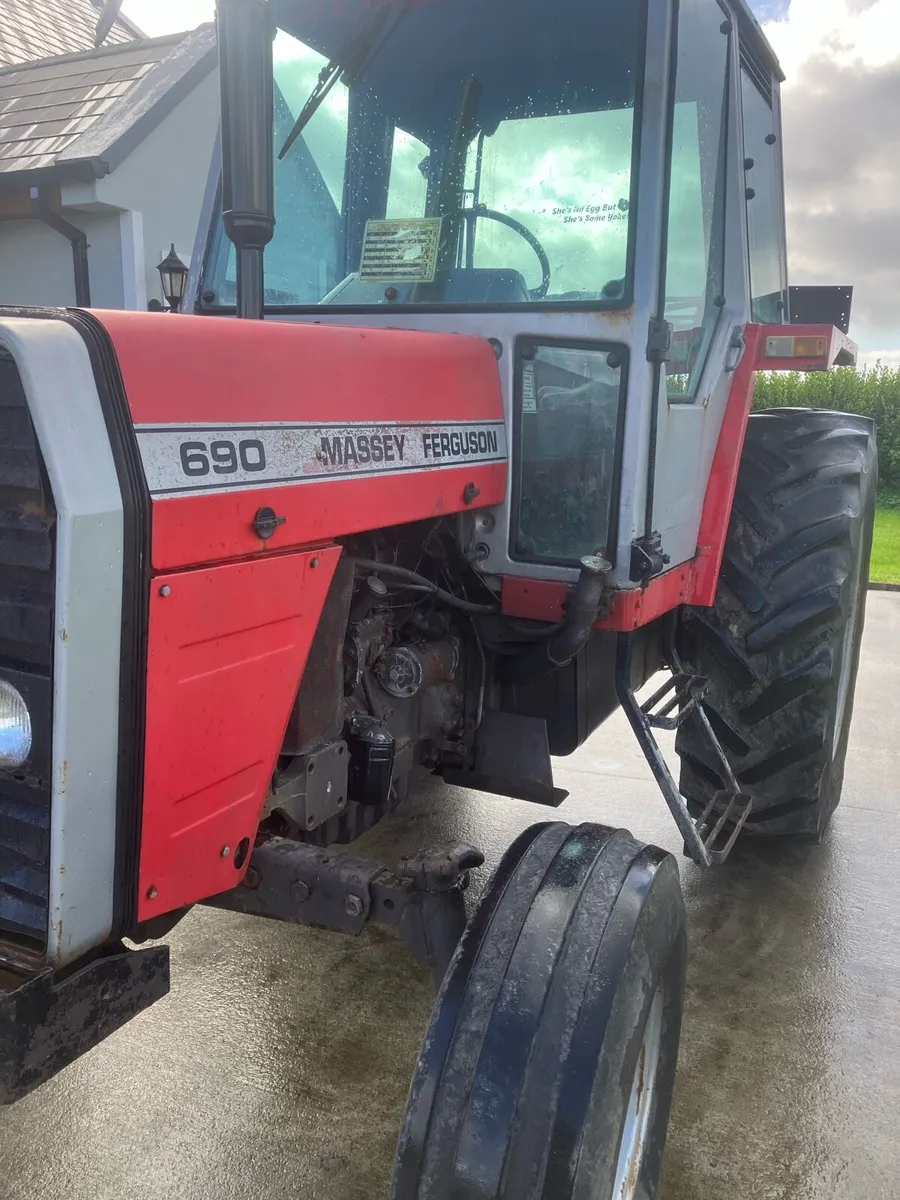 Massey Ferguson 690 - Image 2