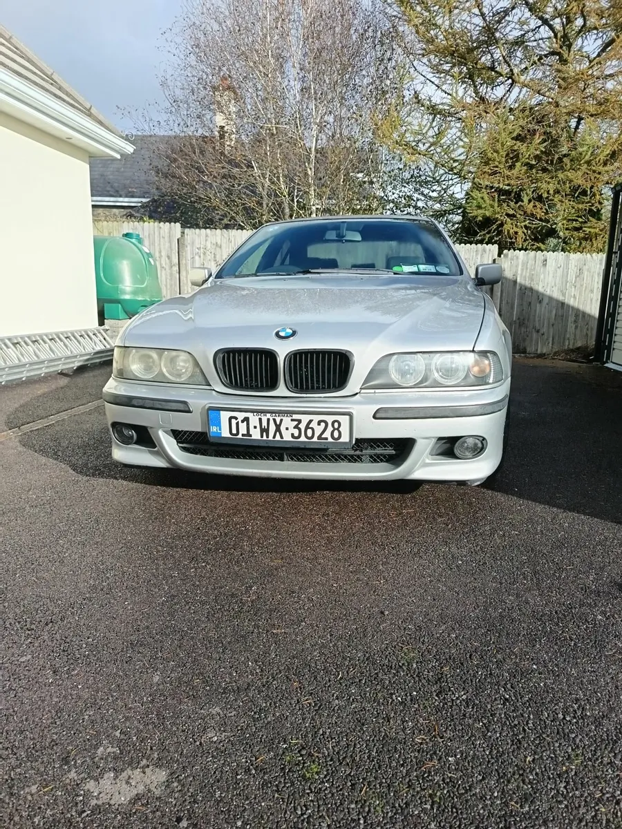 BMW 5-Series 2001 - Image 2