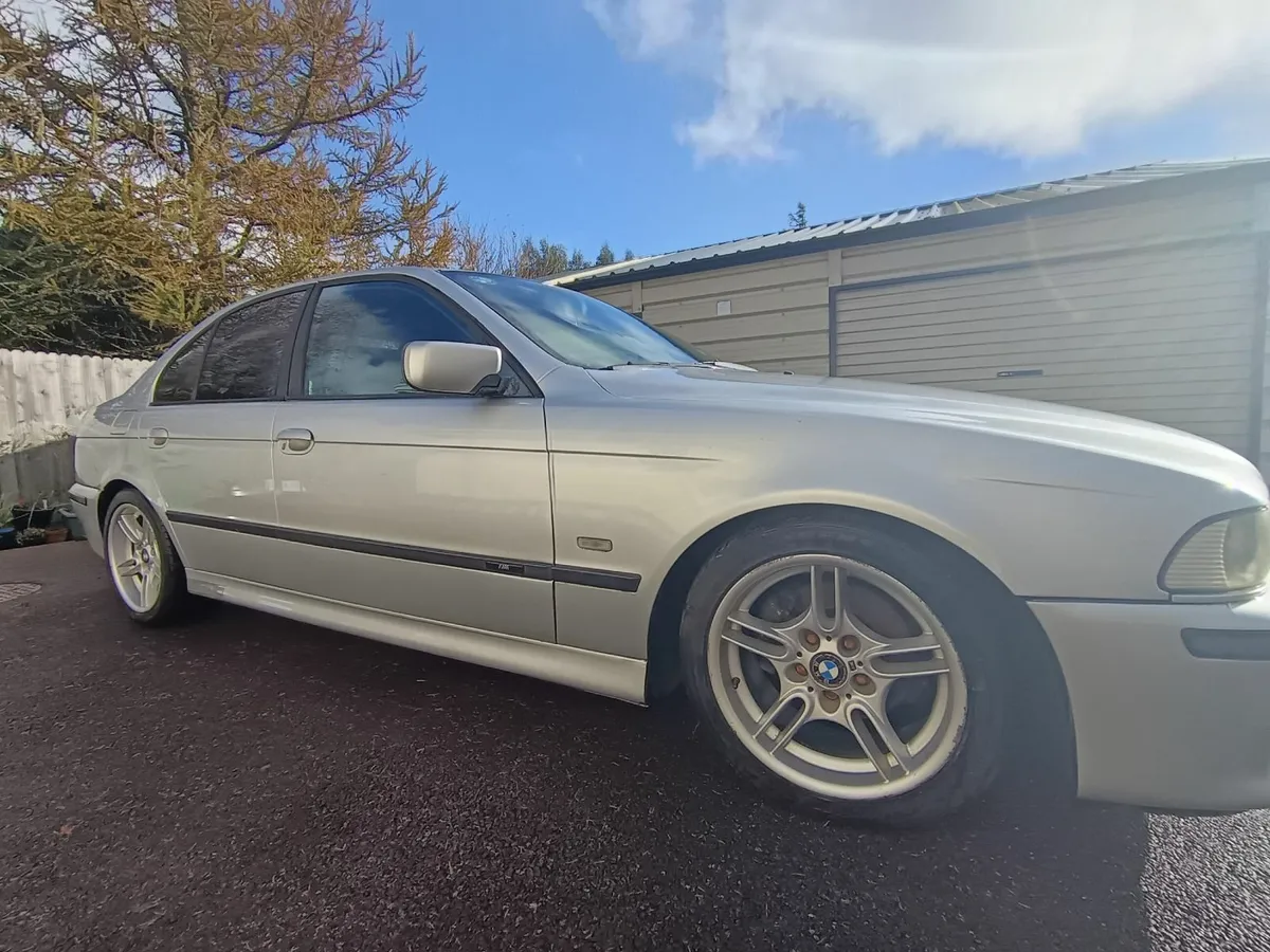 BMW 5-Series 2001 - Image 4