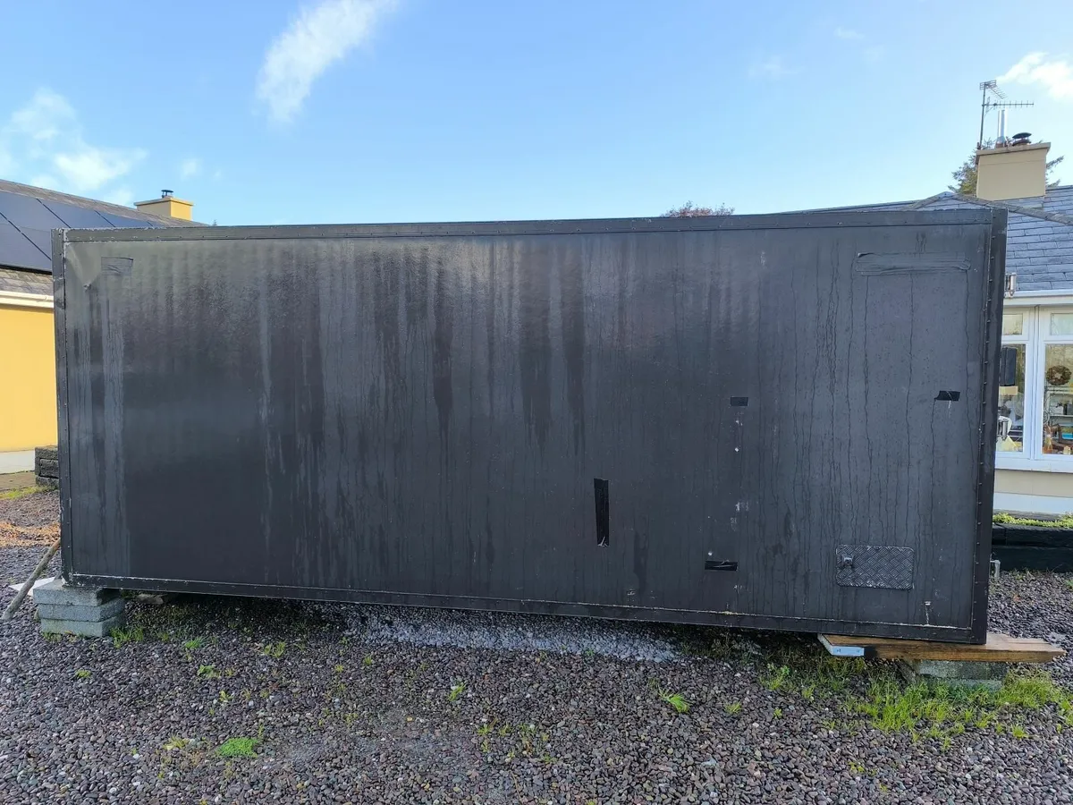 18ft Triple Door Insulated Storage Container - Image 2