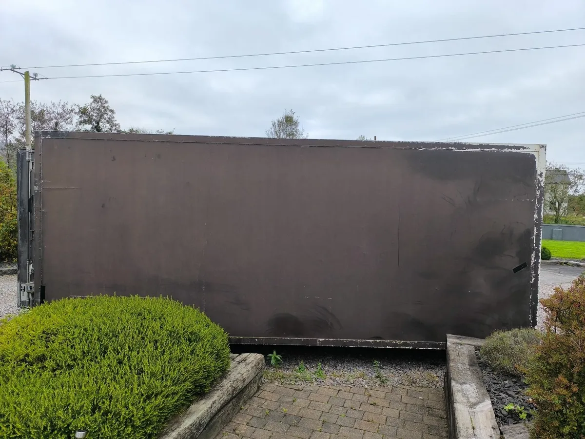 18ft Triple Door Insulated Storage Container - Image 3