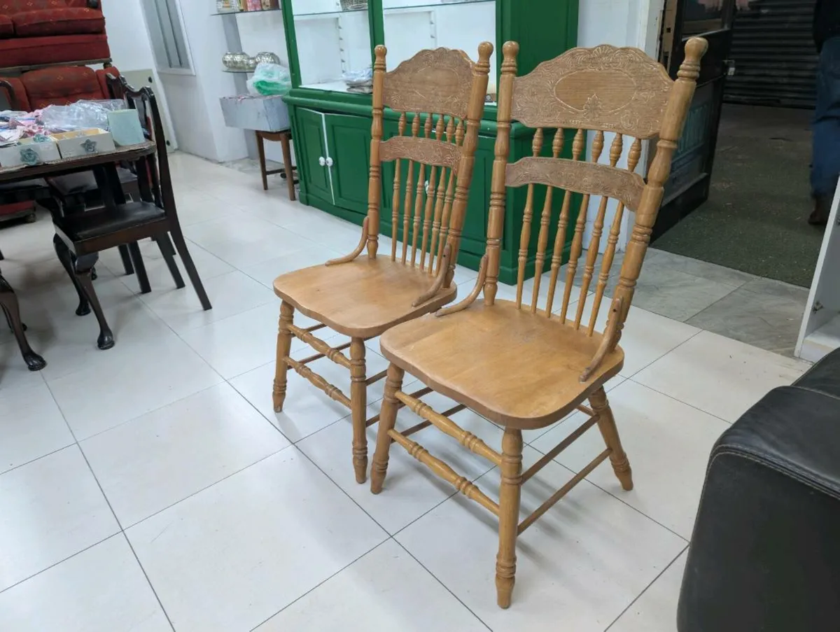 Set of 4 kitchen chairs - Image 2
