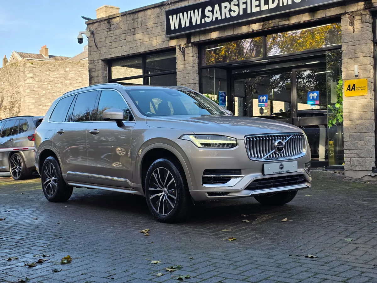 2022 VOLVO XC90 2.0 T8 RECHARGE CORE. - Image 3
