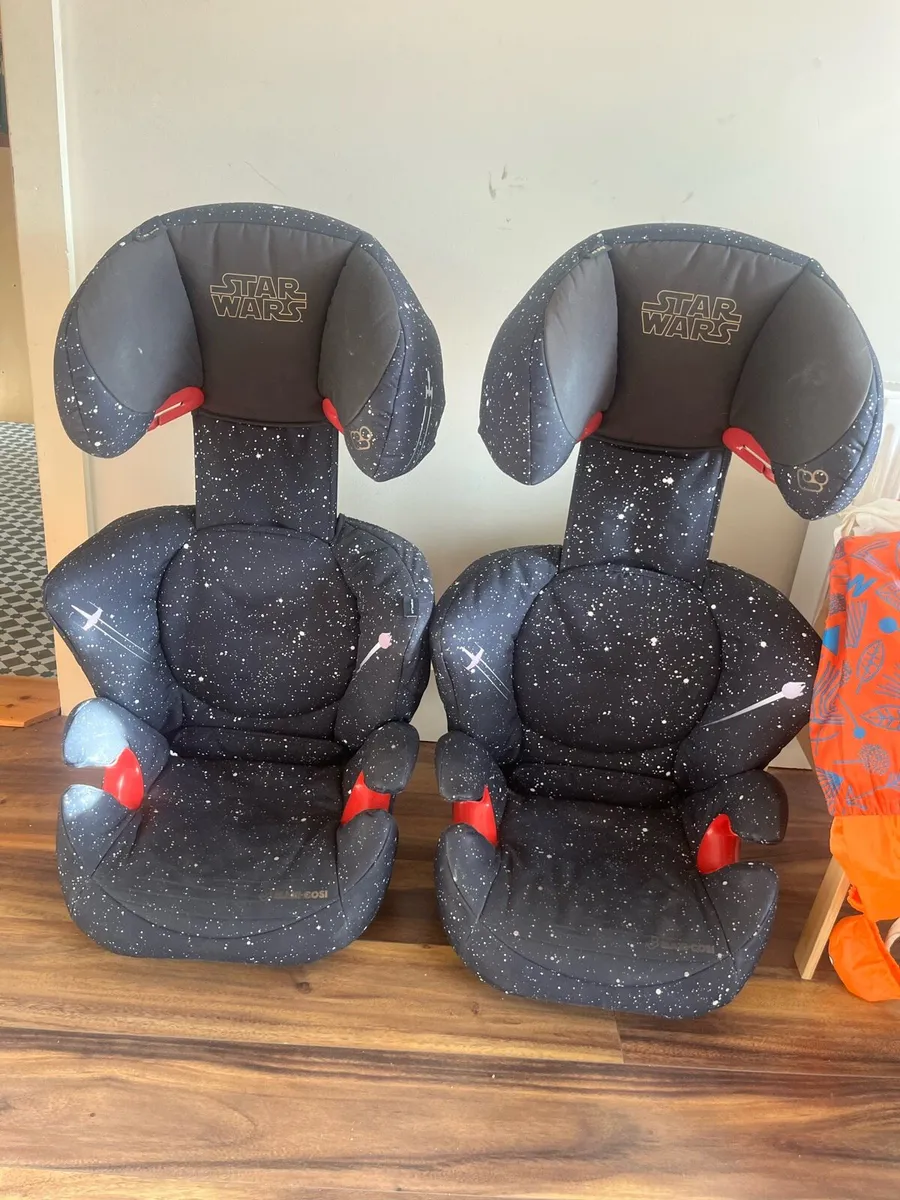 Car seats - Image 1
