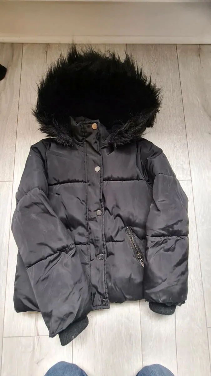 Girls fur lined jacket age 7-8 - Image 1