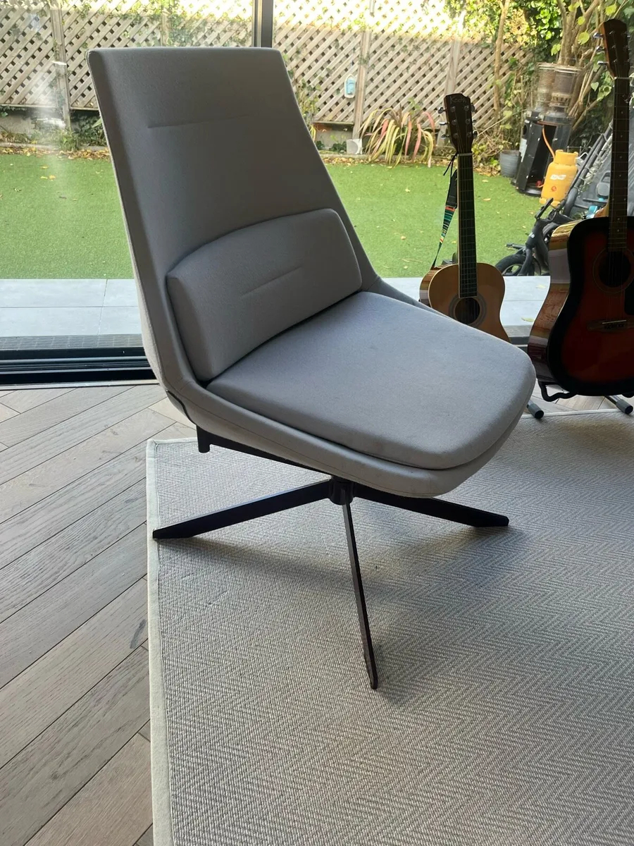 Swivel Chair - Image 2