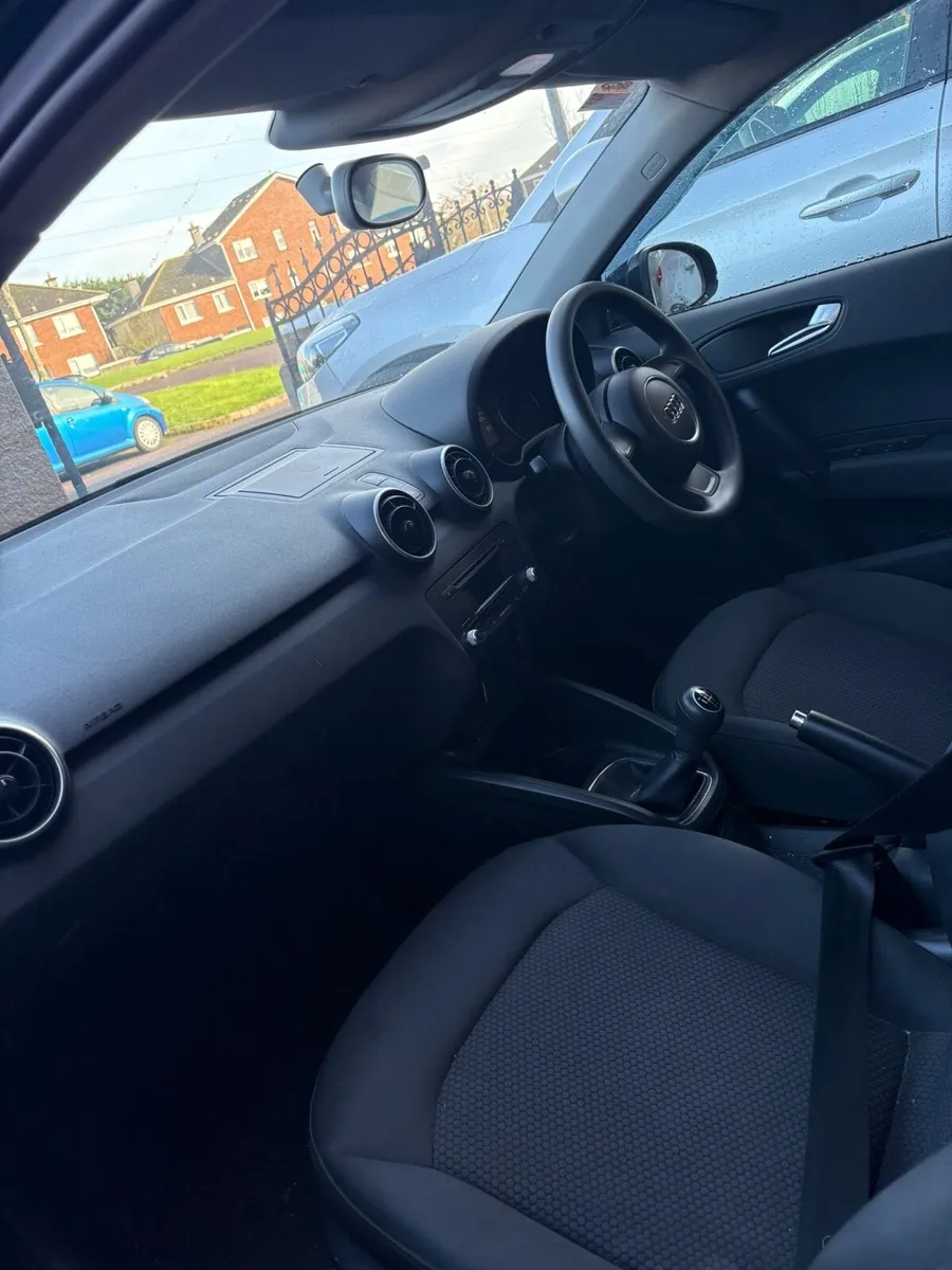 Audi A1 2012 - Image 2