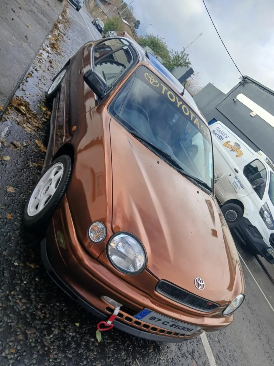 e11 Toyota Corolla 1997 - Image 1