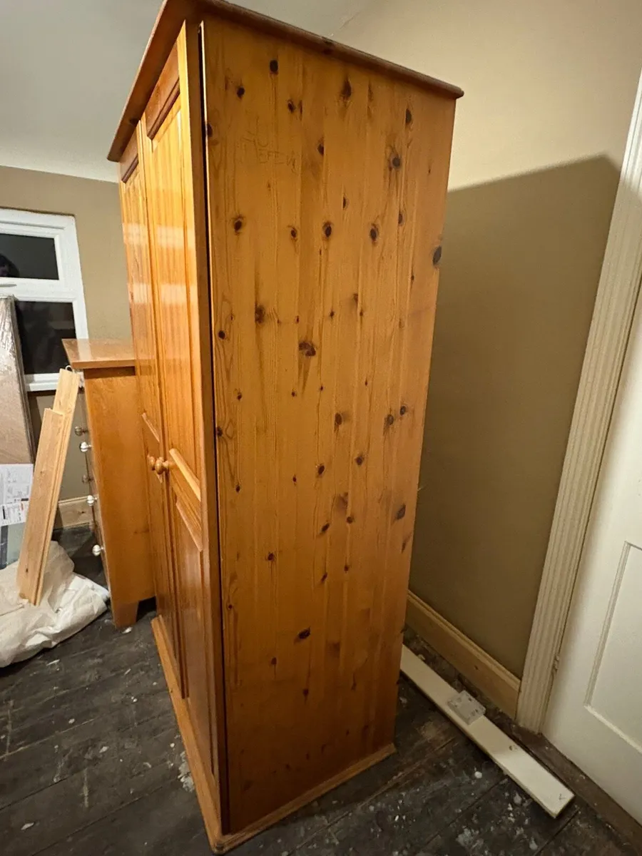 Free solid wood wardrobe - Image 3
