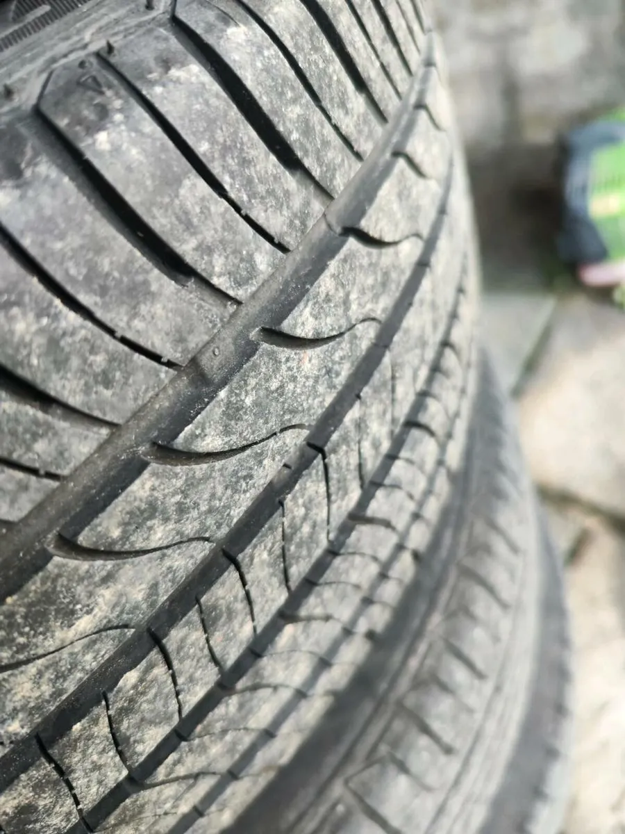 Renault GT Wheels with tyres - Image 2