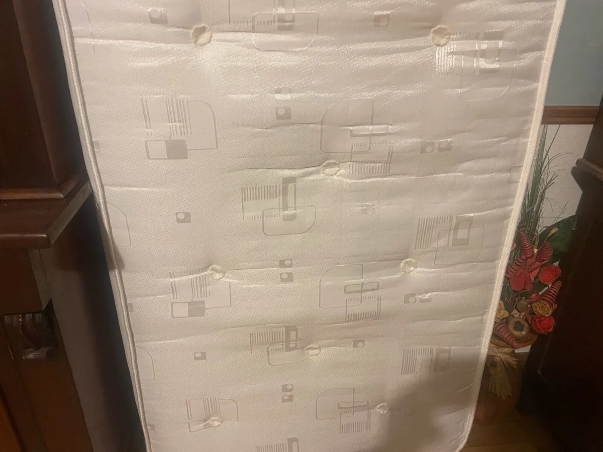 Single mattress - Image 2