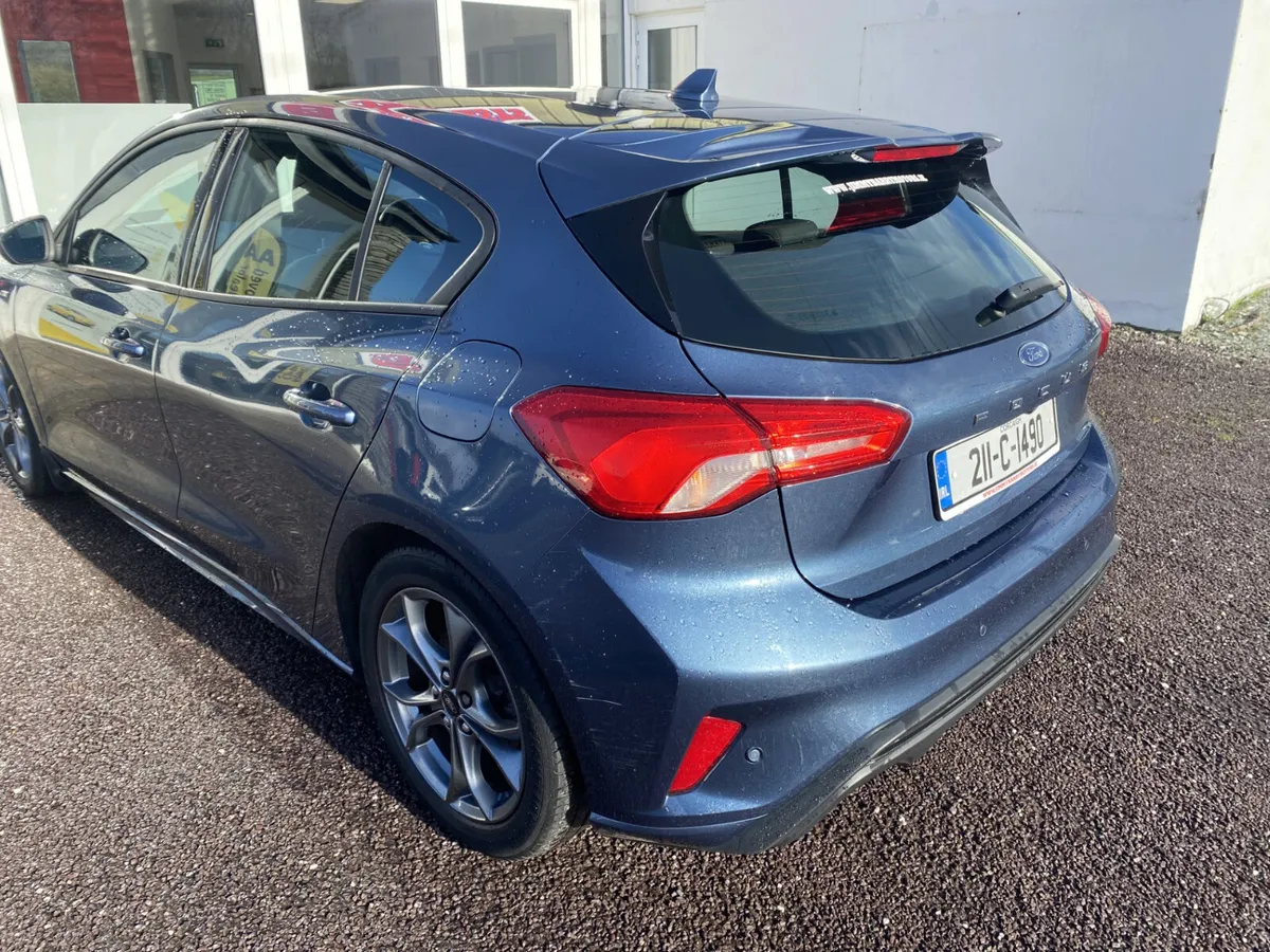 2021 FORD FOCUS ST-LINE 5DR 1.0T 125 S6.2 M6 FW - Image 4