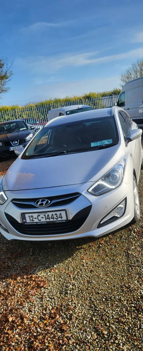 Hyundai i40 2012 6 speed diesel - Image 2