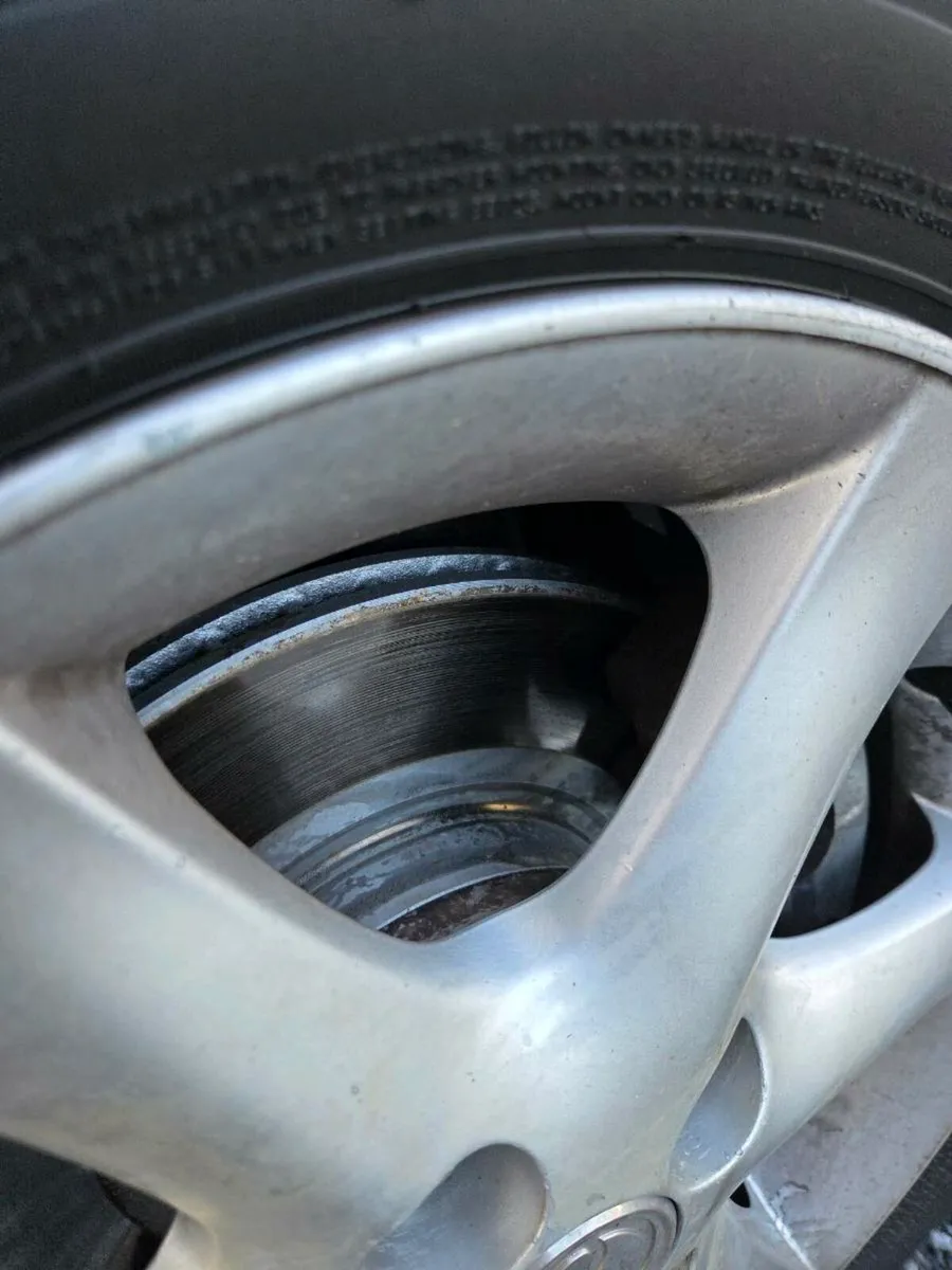 Toyota Corolla - Image 4