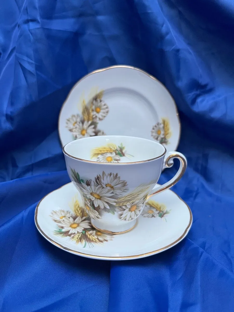 Royal Tara trio - Image 1