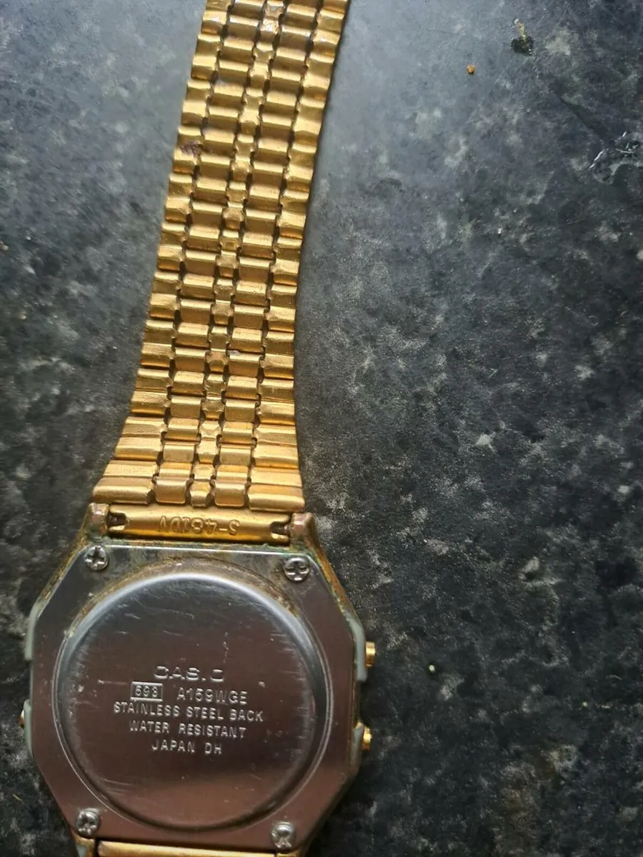 CASIO VINTAGE WATCH - Image 2