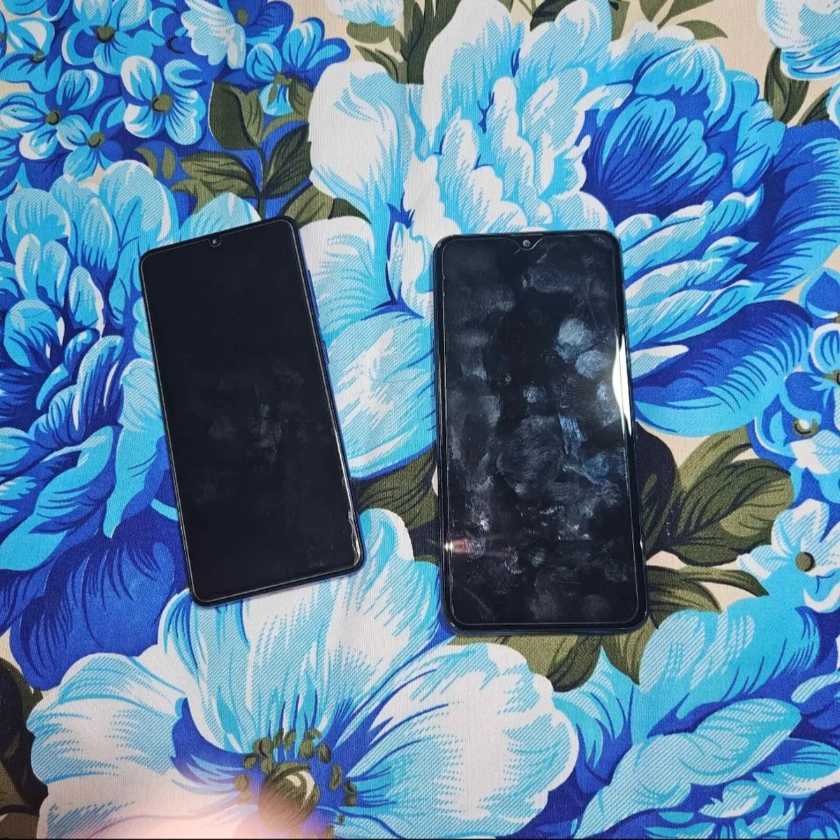 Samsung Galaxy A10s and A41 with cover and charger - Image 3
