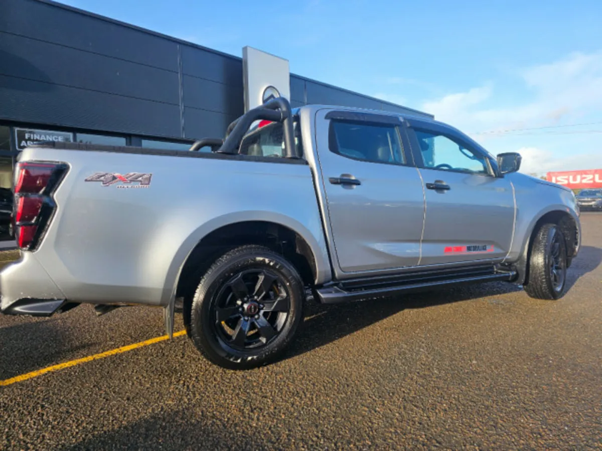 Isuzu D-Max TOP SPEC - Image 3