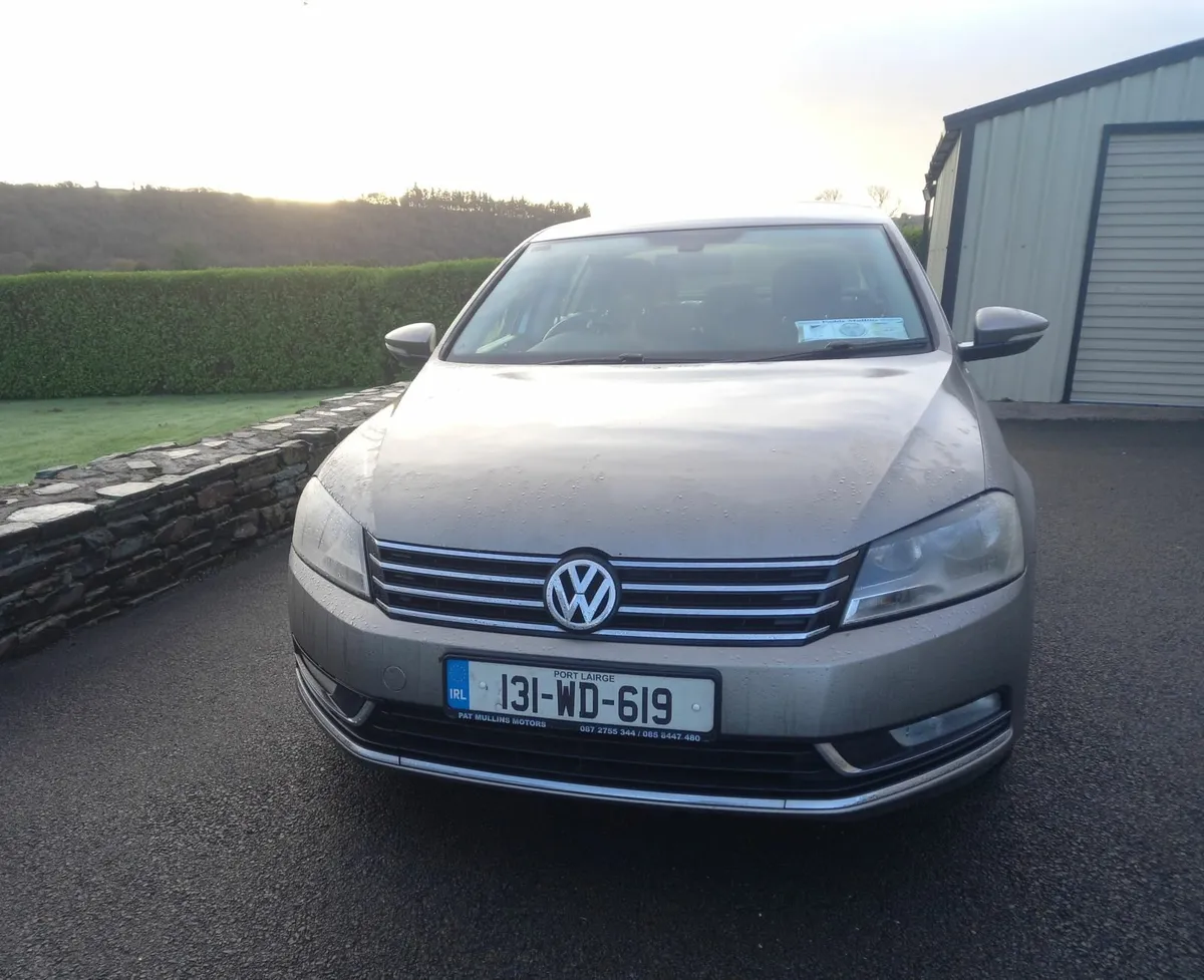 Volkswagen Passat 2013 - Image 2