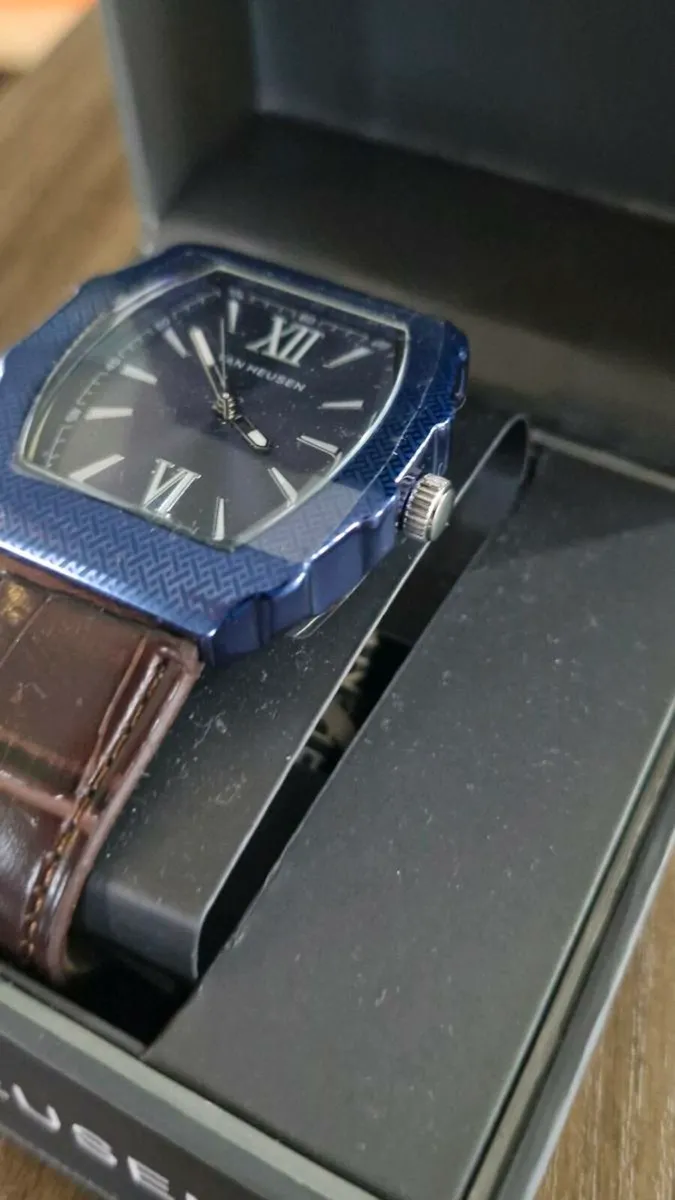 Van Heusen Japan Movement Stainless Steel watch - Image 3