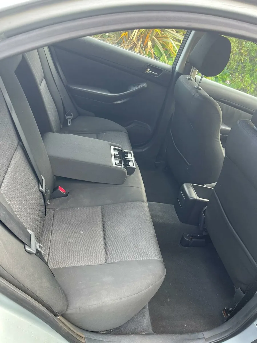 Toyota avensis - Image 4