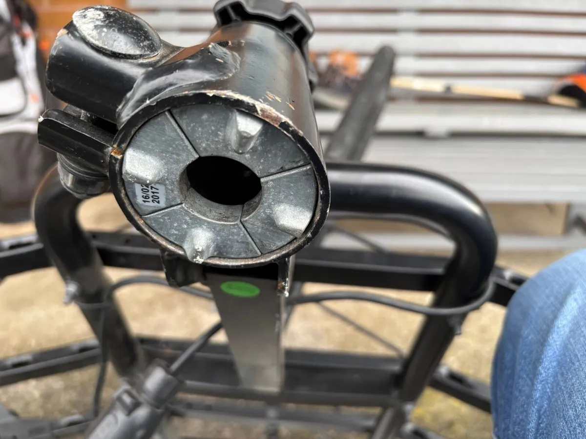 4 Bike. BIKE RACK - Image 3