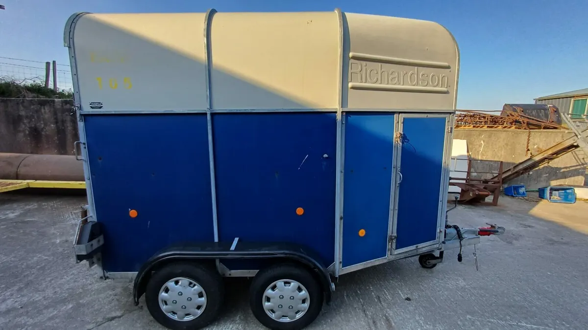 Horse Trailer - Image 1