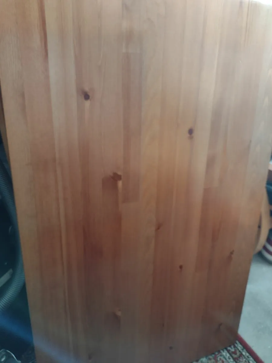 Barely used solid Pine dining table - Image 2