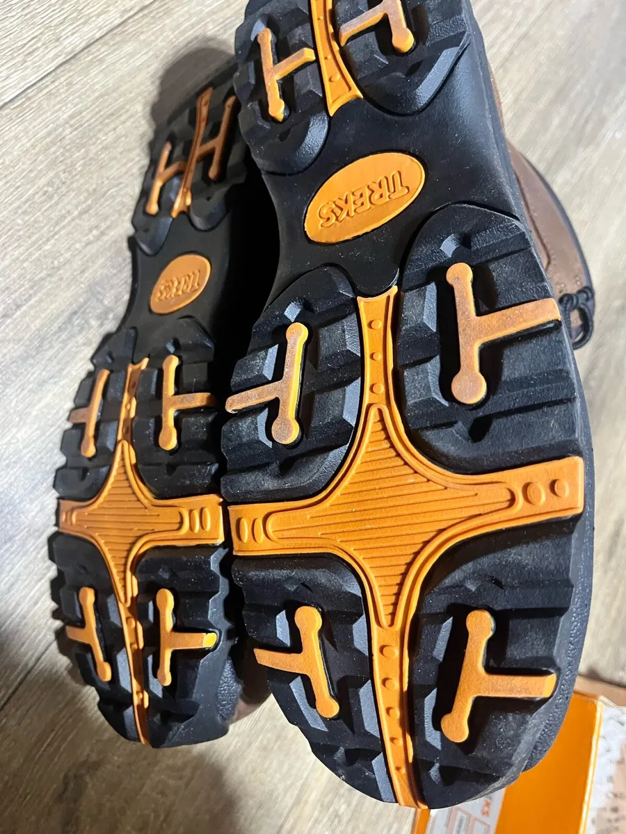 New packed boots Great value - Image 1