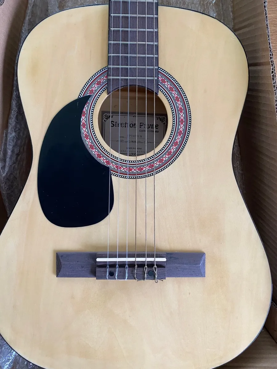 left handed guitar 3/4 size - Image 1