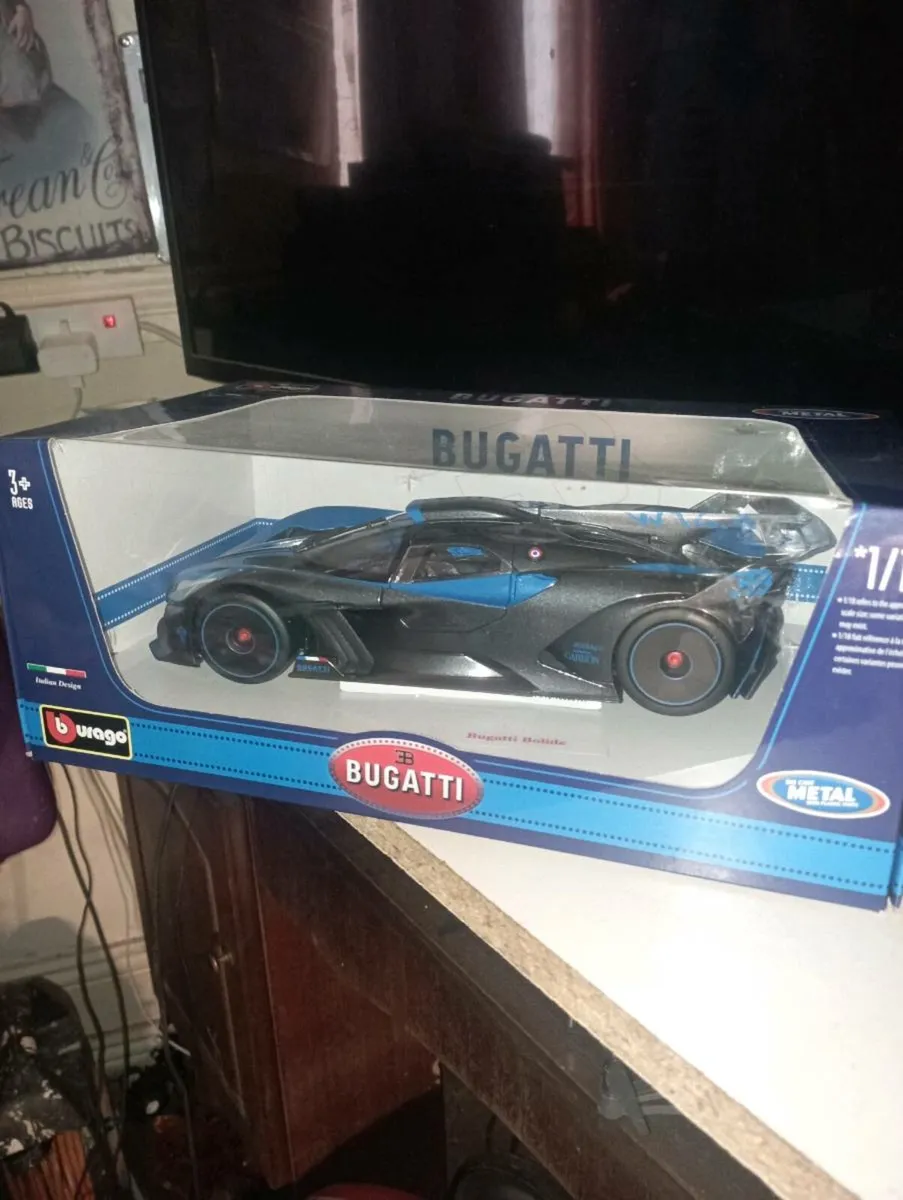 BbURAGO BUGATTI DIE-CAST MODLE CAR'S - Image 2