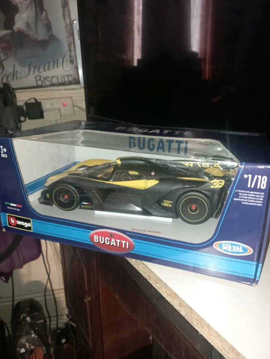 BbURAGO BUGATTI DIE-CAST MODLE CAR'S - Image 3