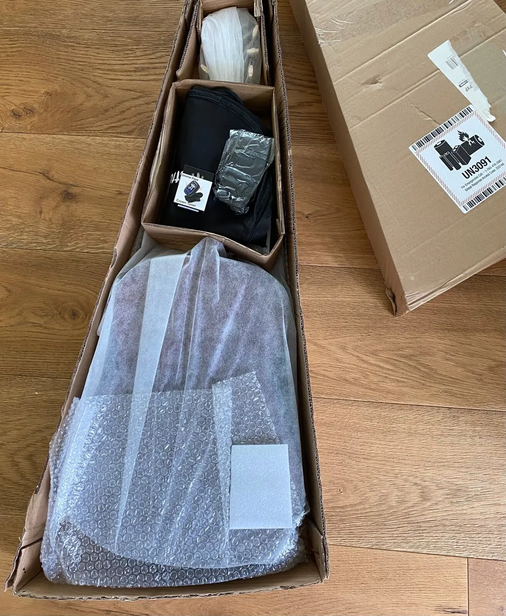 left handed guitar 3/4 size - Image 2