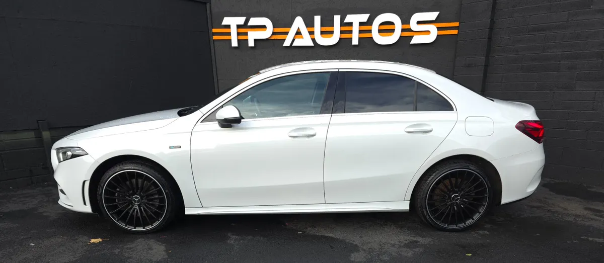 Mercedes-Benz AMG 2020 - Image 2