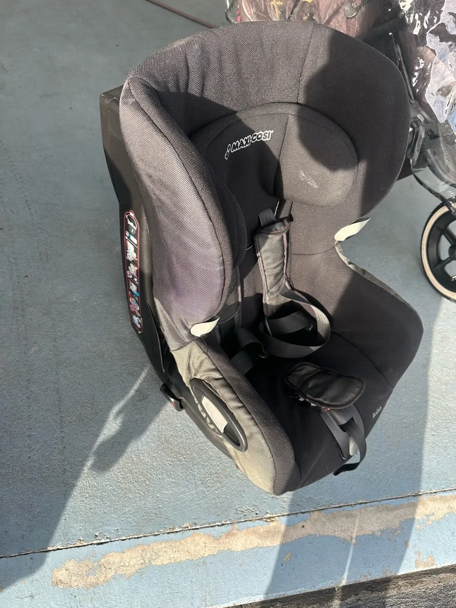 Child’s Car seat - Image 2