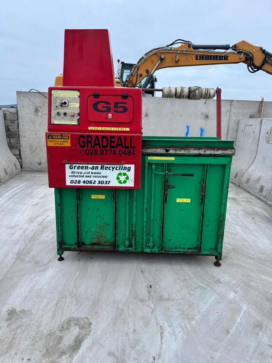G5 GRADEALL BALER - Image 1