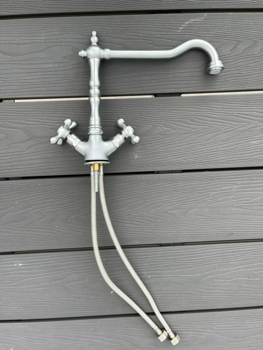 kitchen taps - Image 2