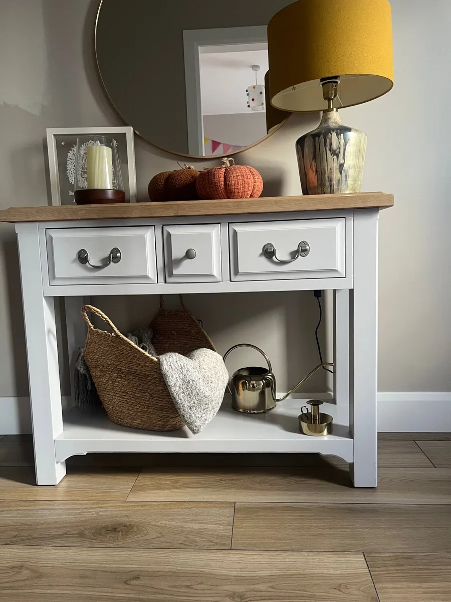 Console Table - Image 1
