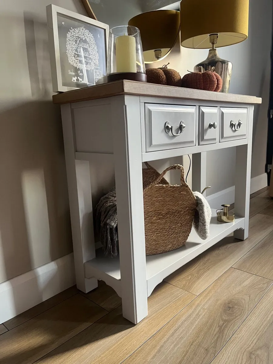 Console Table - Image 2