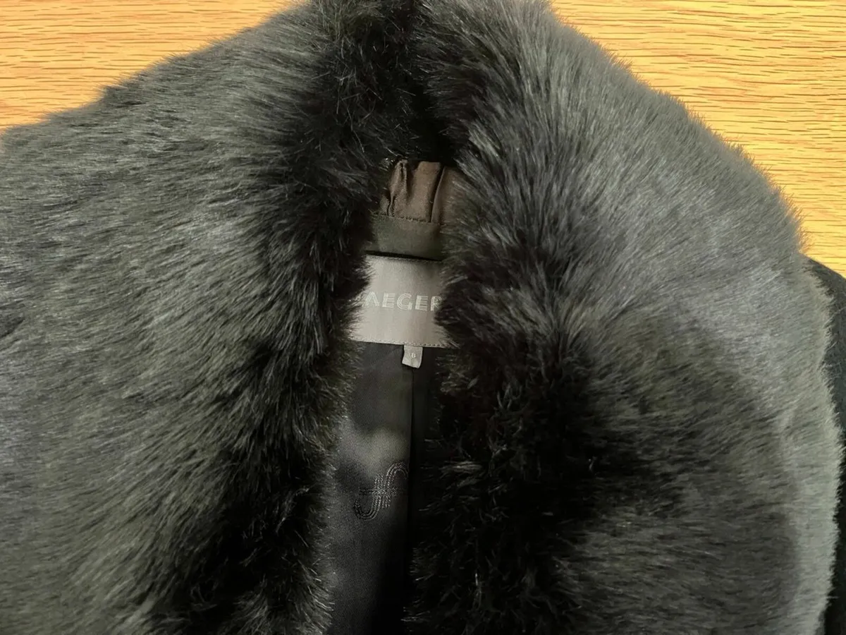 Ladies Winter Coat - Image 2