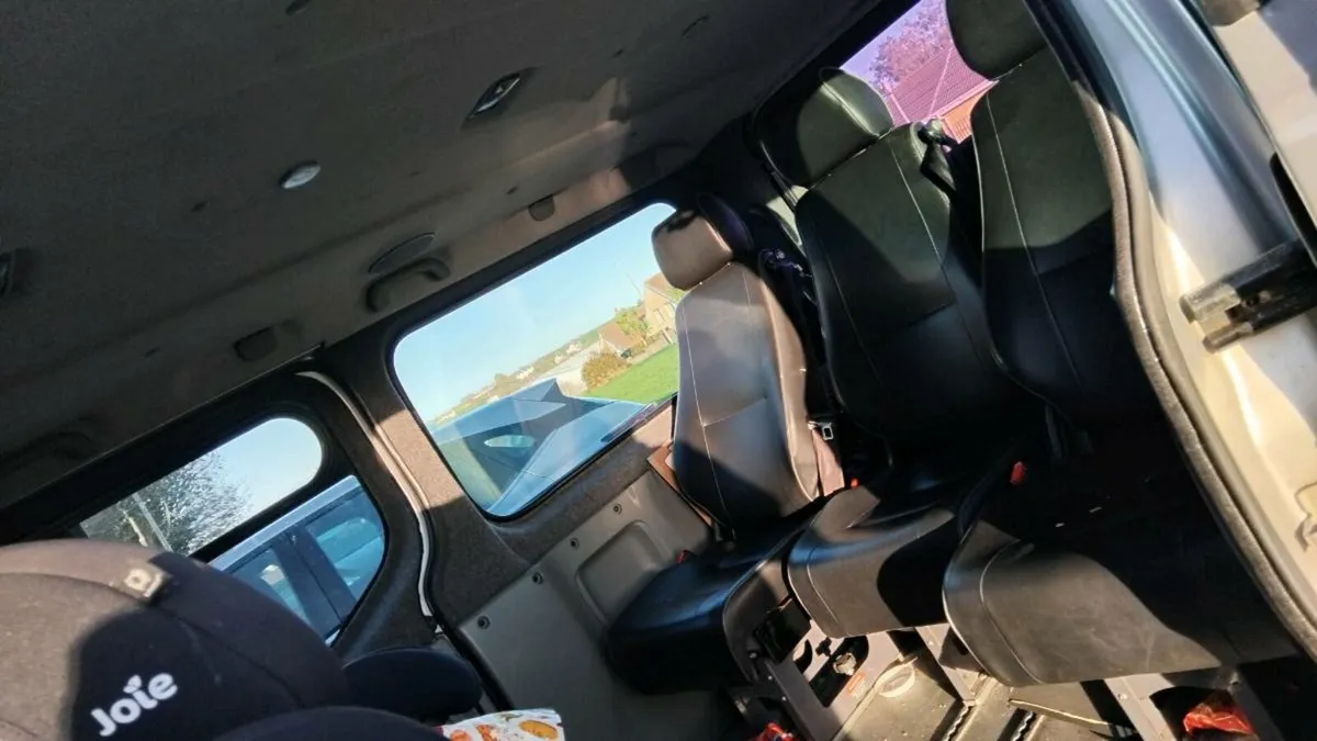 2010 RENAULT TRAFFIC MINIBUS 9 SEATER - Image 4