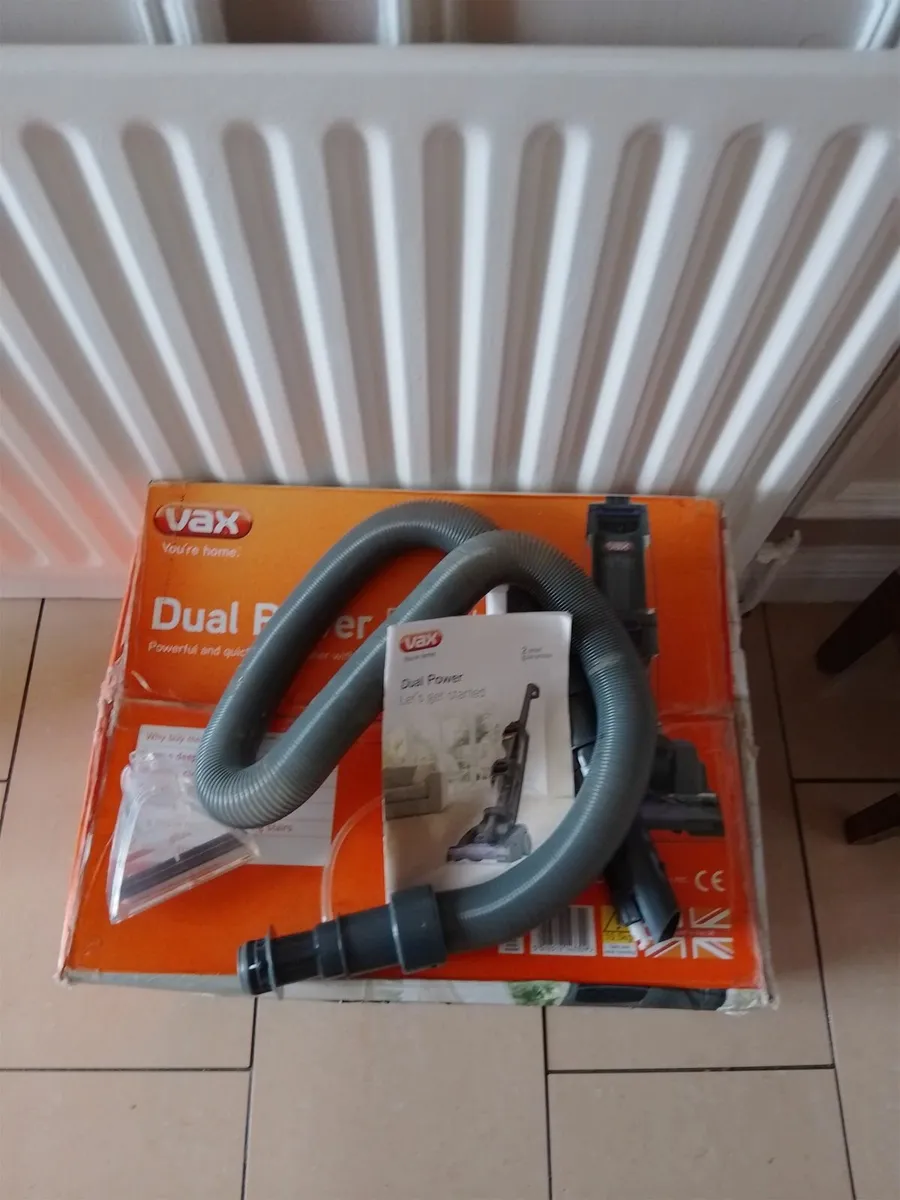 Vax dual power reach carpet cleaner - Image 3