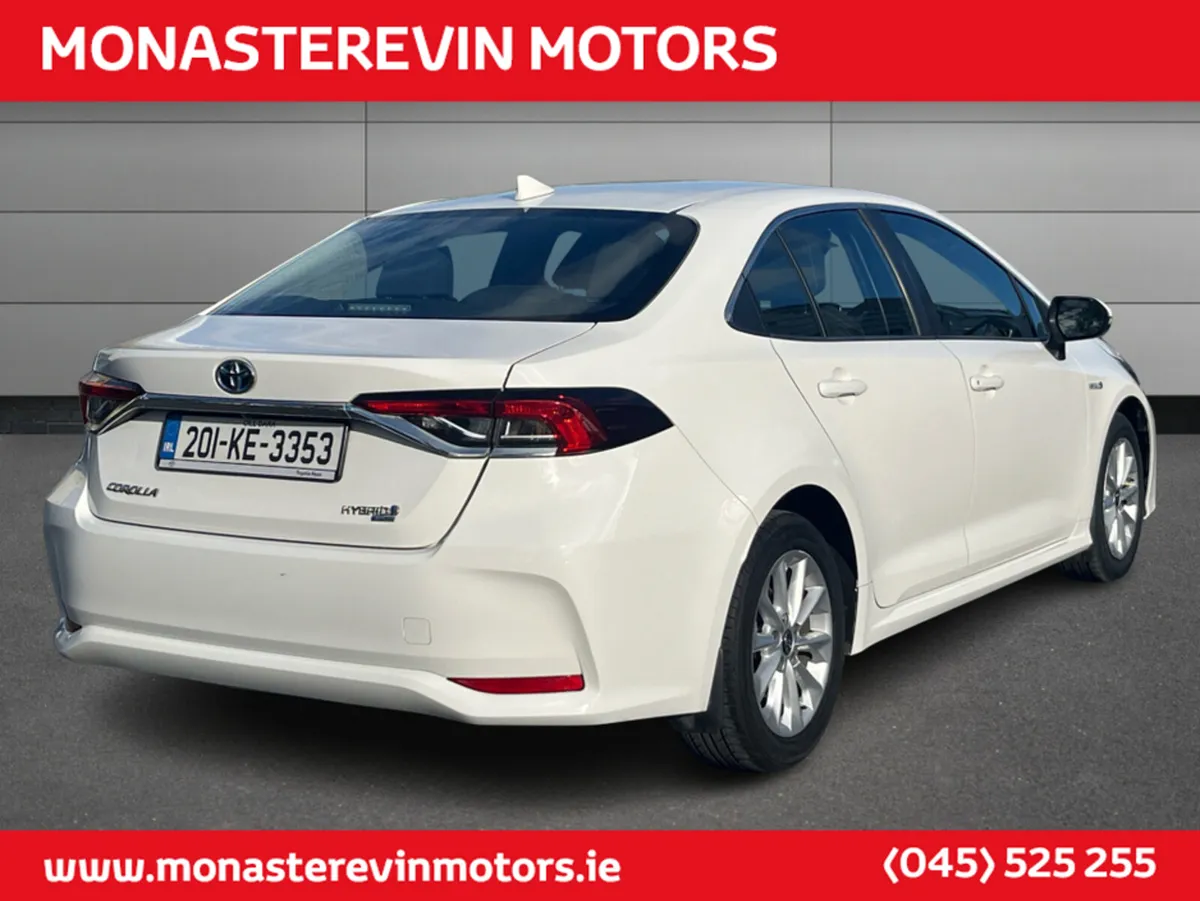 Toyota Corolla LUNA SAL 4DR AUTO - Image 3