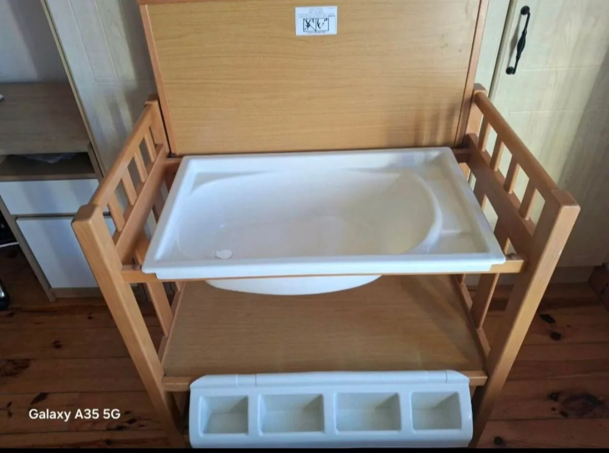 Baby changing unit - Image 3