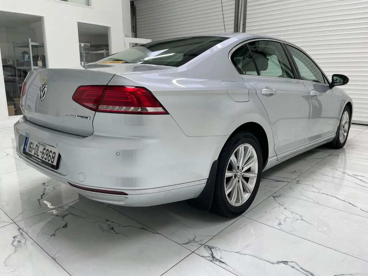 Volkswagen Passat 2016 - Image 4